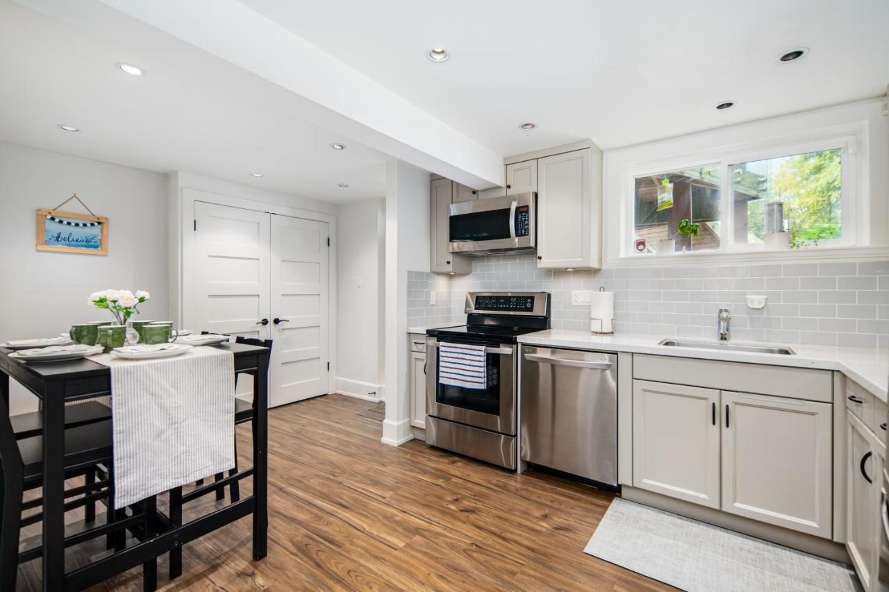 Gorgeous 4 Bedroom Garden Level Suite At Vancouver West & Ubc Exterior photo